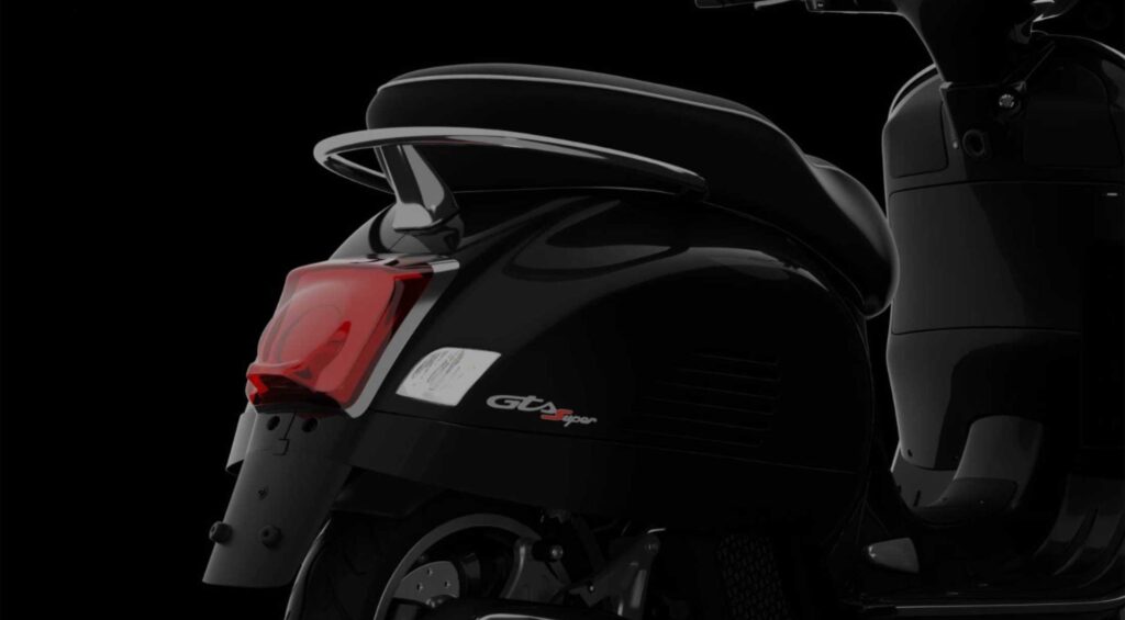 เวสป้ารุ่น Vespa GTS300 จัดจำหน่ายโดยเวสป้า มีนบุรี